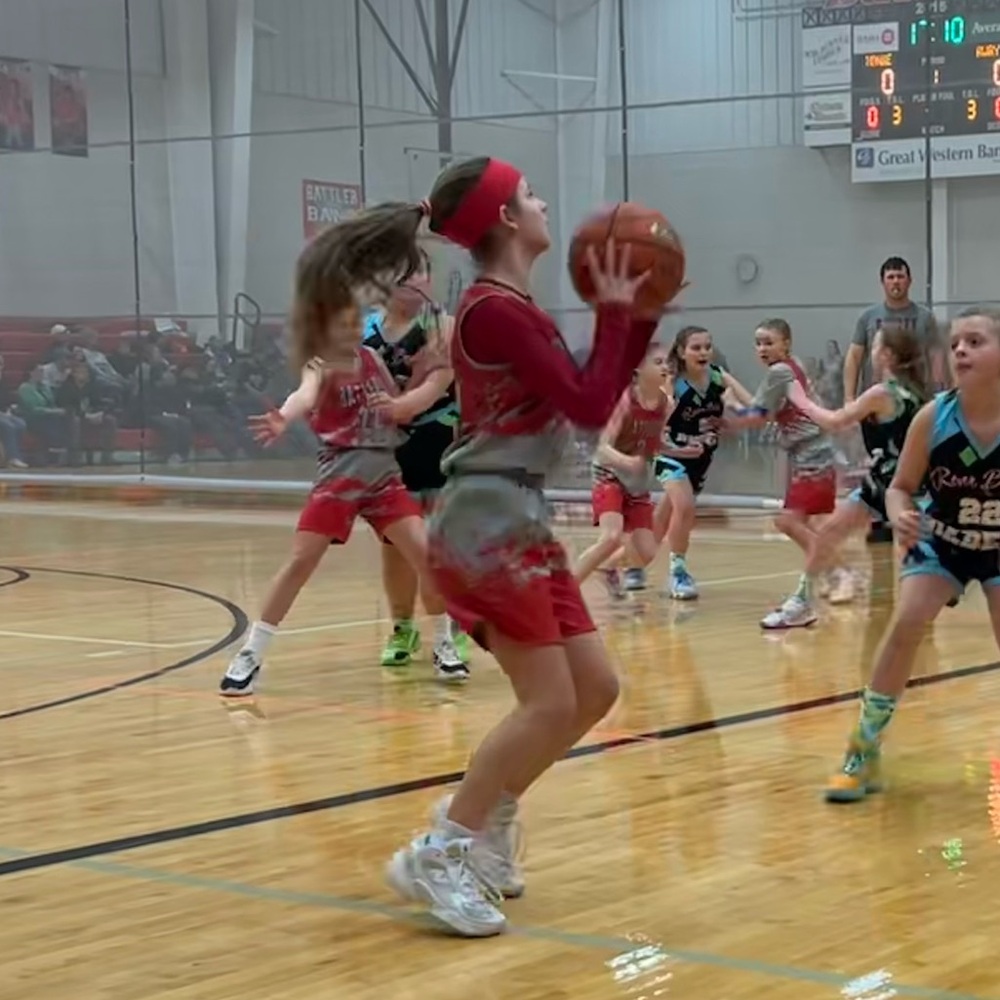 Meet your Posher, Madee